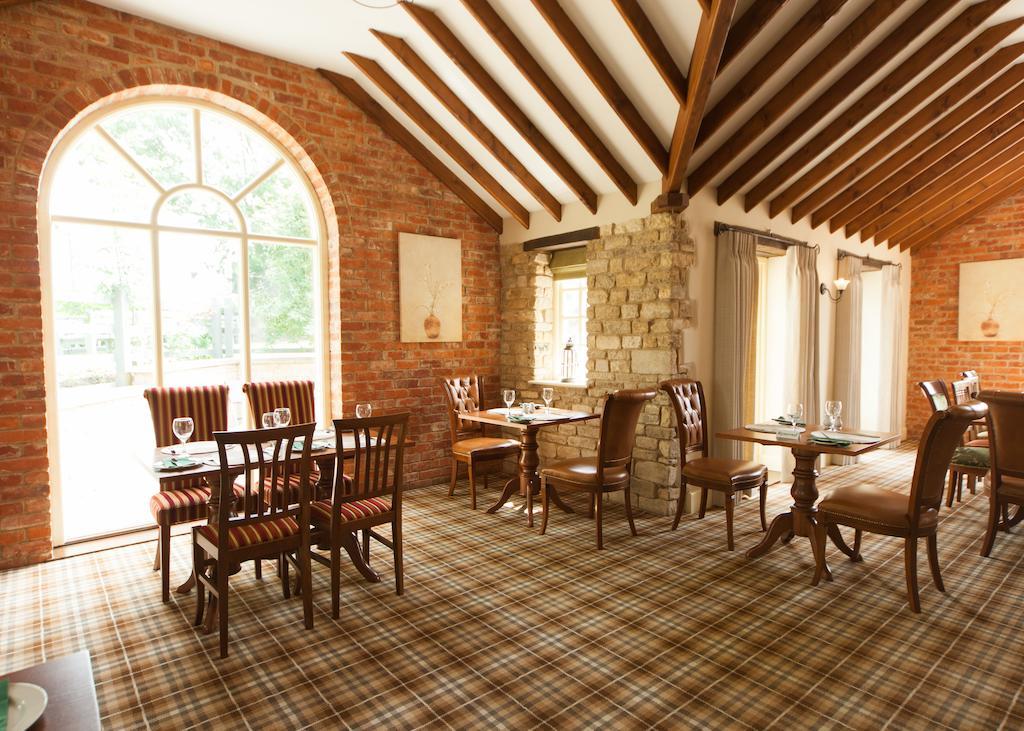ホテル The Woodhouse Arms グランサム エクステリア 写真